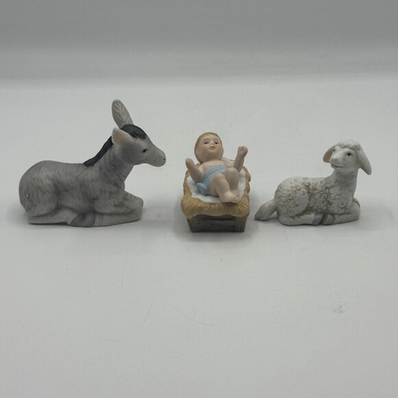 Vintage 1980's Lefton Christopher Collection Bethlehem Nativity Set - Mint - Picture 8 of 16